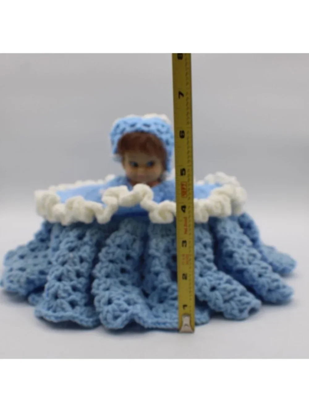 Handmade hold roll